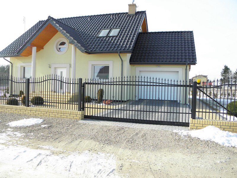 Gates - Image 2